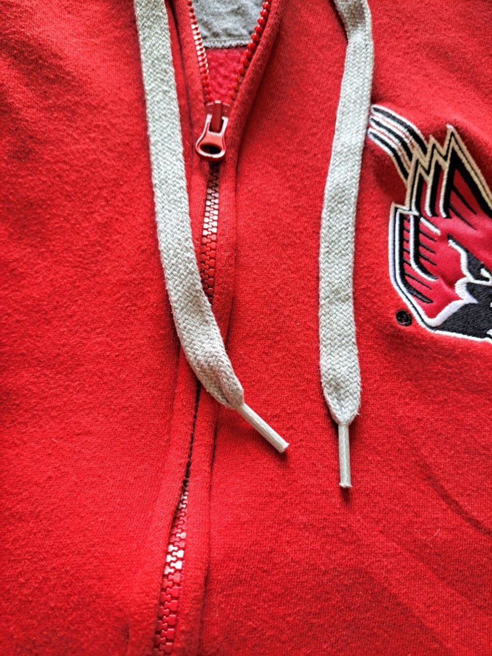 E5 Ball State Cardinals Red Zip-Up Hoodie Sweatshirt Women's L Embroidered - Picture 4 of 9